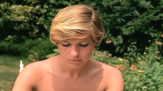 Un bon vieux porno des années 70, sur les perversions d'un couple libéré outdoor couple hairy