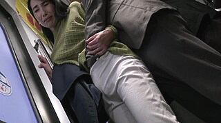 Makiko Tsurukawa - 人妻痴漢電車～さわられた五十路～　鶴川牧子 15 Min brunette amateur hd
