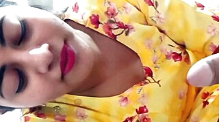 Desi College girlfriend fuck in oyo (Hindi audio) lingerie hd videos asian